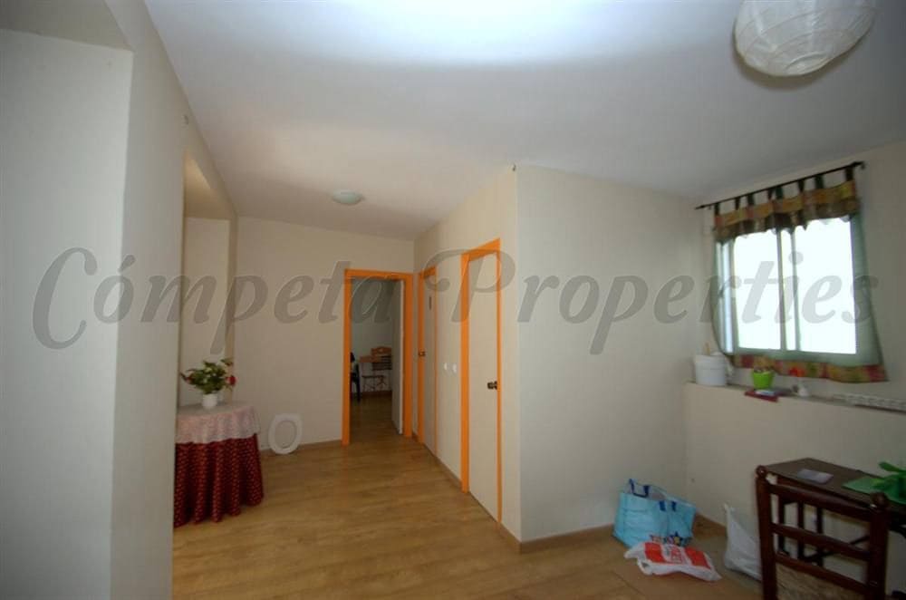 8 Zimmer Haus zu verkaufen in Competa mit Garage - 390.000 € (Ref: 10076321)