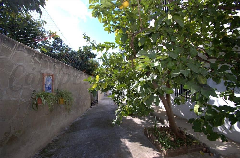 8 Zimmer Haus zu verkaufen in Competa mit Garage - 390.000 € (Ref: 10076321)