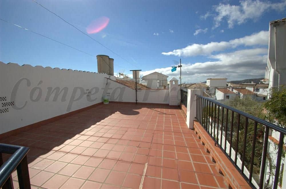 8 Zimmer Haus zu verkaufen in Competa mit Garage - 390.000 € (Ref: 10076321)