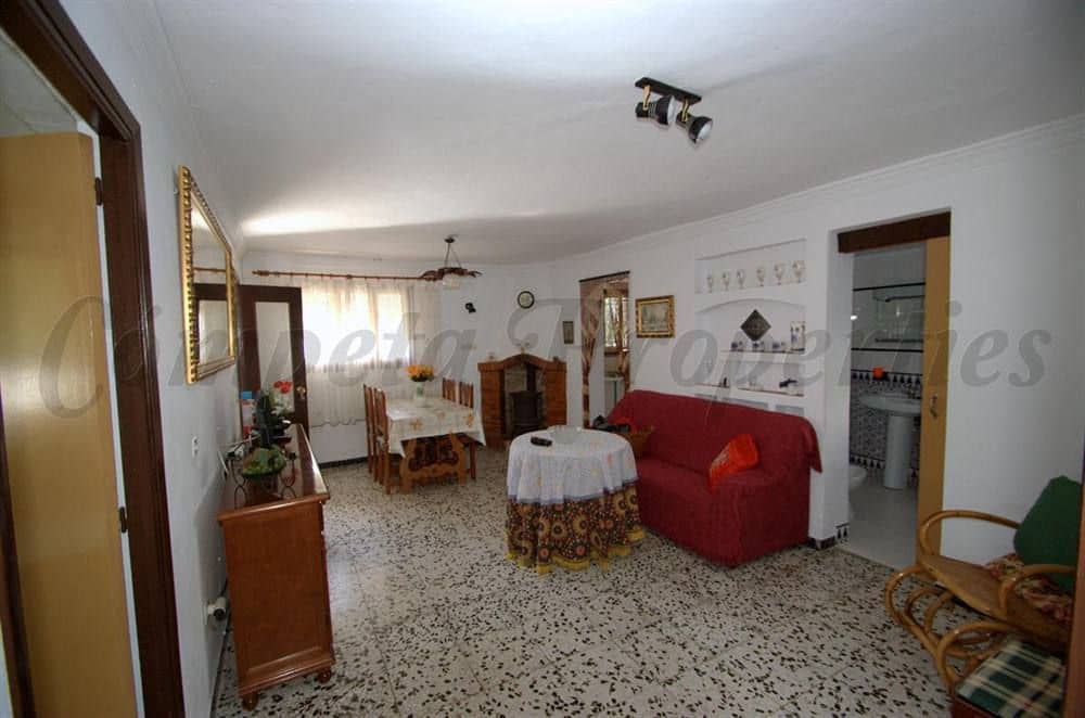 8 Zimmer Haus zu verkaufen in Competa mit Garage - 390.000 € (Ref: 10076321)