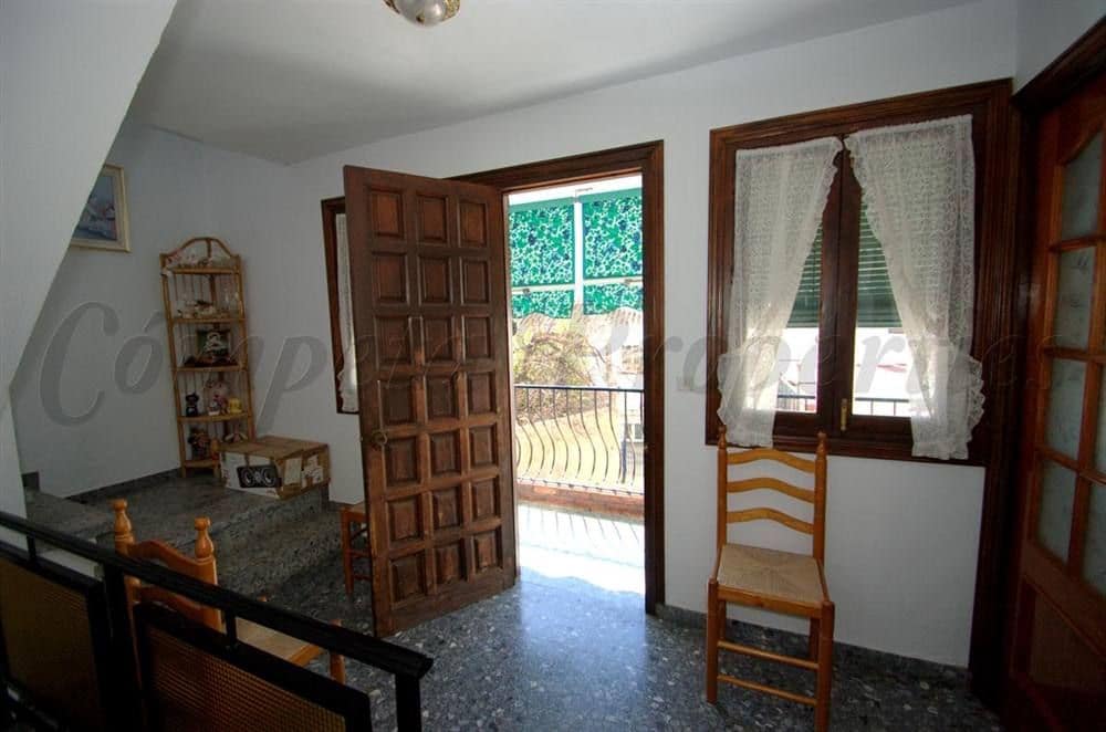 8 Zimmer Haus zu verkaufen in Competa mit Garage - 390.000 € (Ref: 10076321)