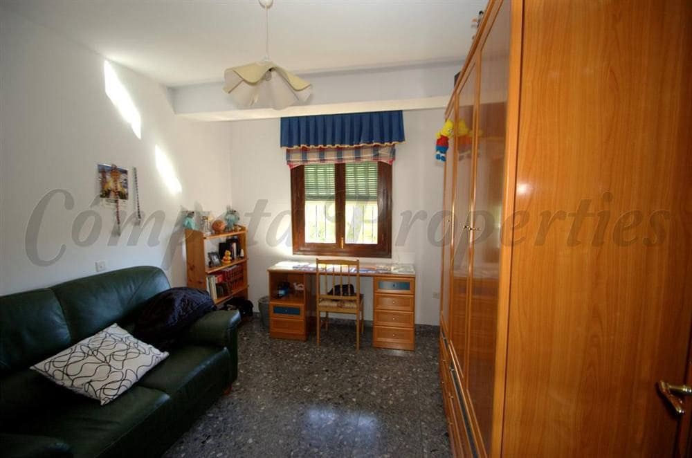 8 Zimmer Haus zu verkaufen in Competa mit Garage - 390.000 € (Ref: 10076321)