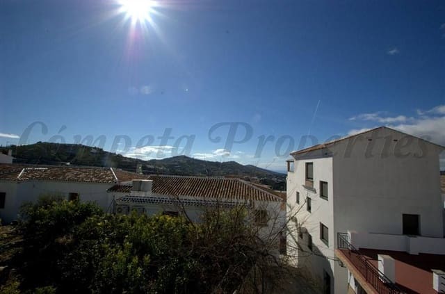 8 Zimmer Haus zu verkaufen in Cómpeta mit Garage - 390.000 € (Ref: 10076321)