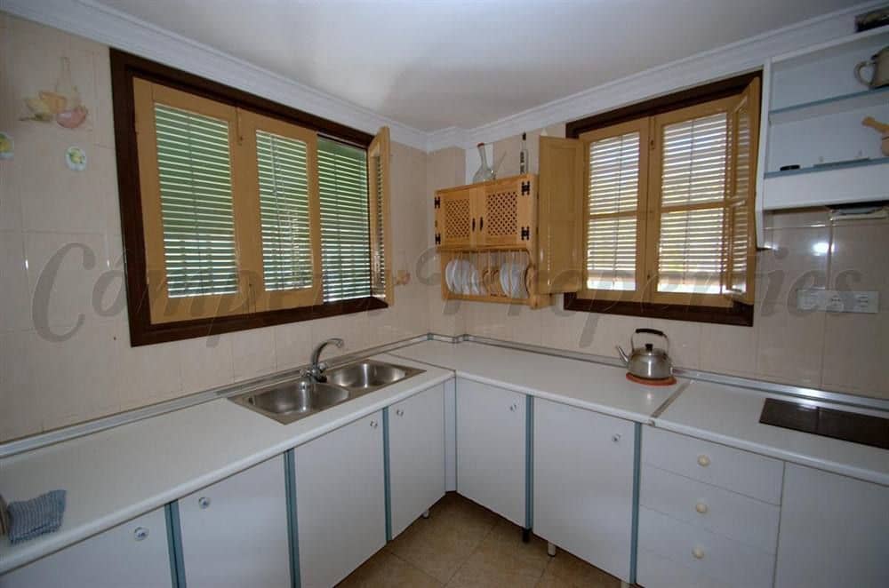 8 Zimmer Haus zu verkaufen in Competa mit Garage - 390.000 € (Ref: 10076321)