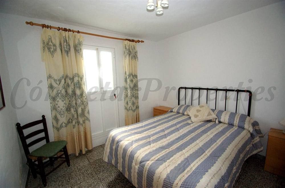 8 Zimmer Haus zu verkaufen in Competa mit Garage - 390.000 € (Ref: 10076321)