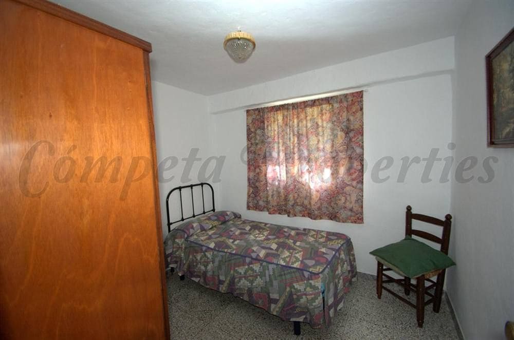 8 Zimmer Haus zu verkaufen in Competa mit Garage - 390.000 € (Ref: 10076321)