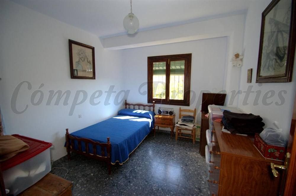 8 Zimmer Haus zu verkaufen in Competa mit Garage - 390.000 € (Ref: 10076321)
