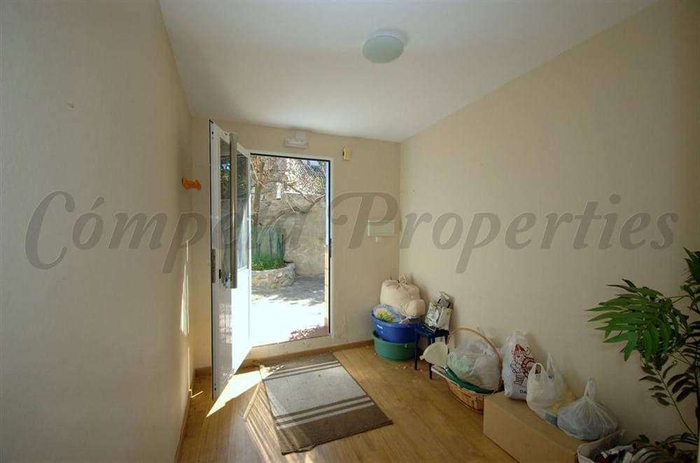 8 Zimmer Haus zu verkaufen in Competa mit Garage - 390.000 € (Ref: 10076321)