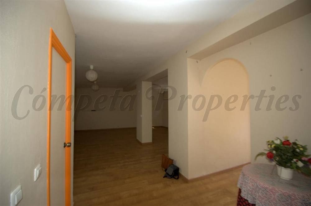 8 Zimmer Haus zu verkaufen in Competa mit Garage - 390.000 € (Ref: 10076321)