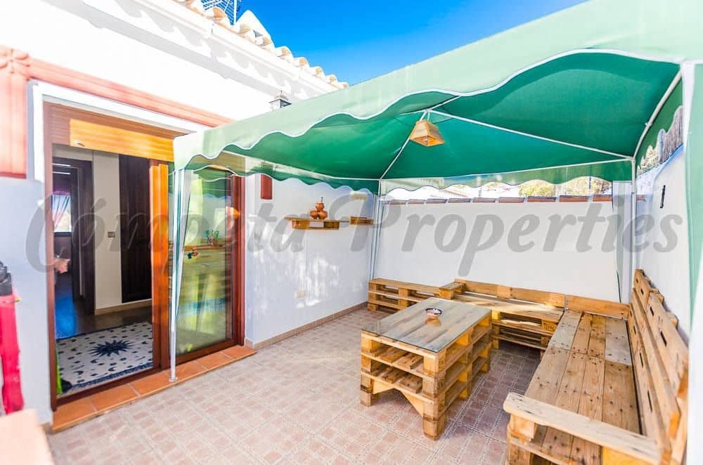 Casa de 3 habitaciones en Cómpeta en venta - 259.000 € (Ref: 10076322)