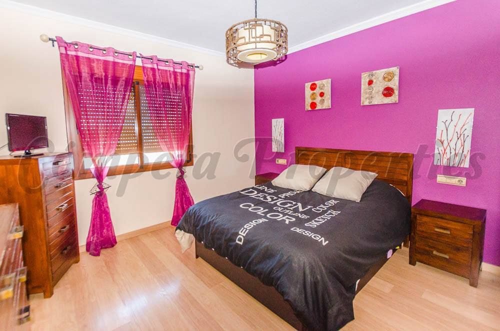 Casa de 3 habitaciones en Cómpeta en venta - 259.000 € (Ref: 10076322)