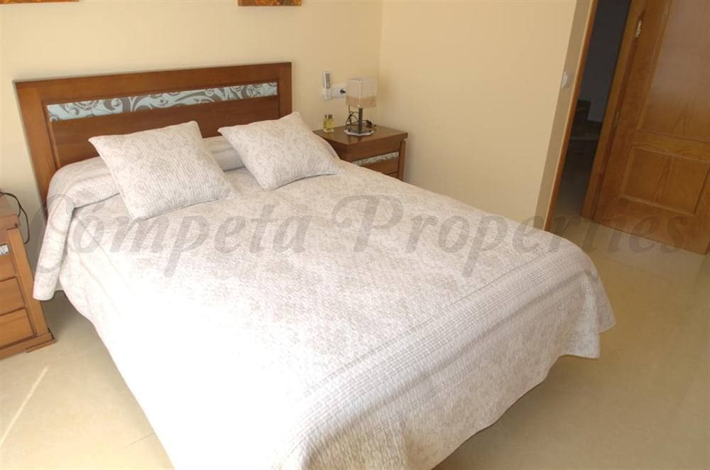 3 chambre Villa/Maison Mitoyenne à vendre à Competa avec garage - 186 000 € (Ref: 10076324)