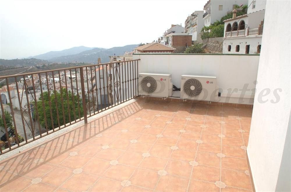 3 chambre Villa/Maison Mitoyenne à vendre à Competa avec garage - 186 000 € (Ref: 10076324)