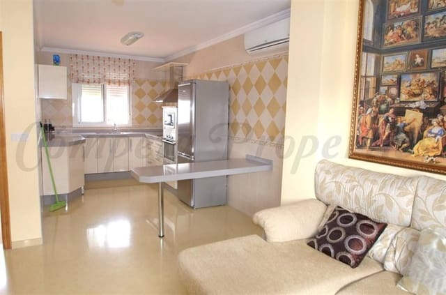 3 chambre Villa/Maison Mitoyenne à vendre à Cómpeta avec garage - 186 000 € (Ref: 10076324)