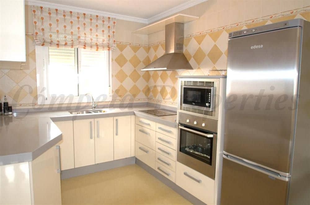3 chambre Villa/Maison Mitoyenne à vendre à Competa avec garage - 186 000 € (Ref: 10076324)