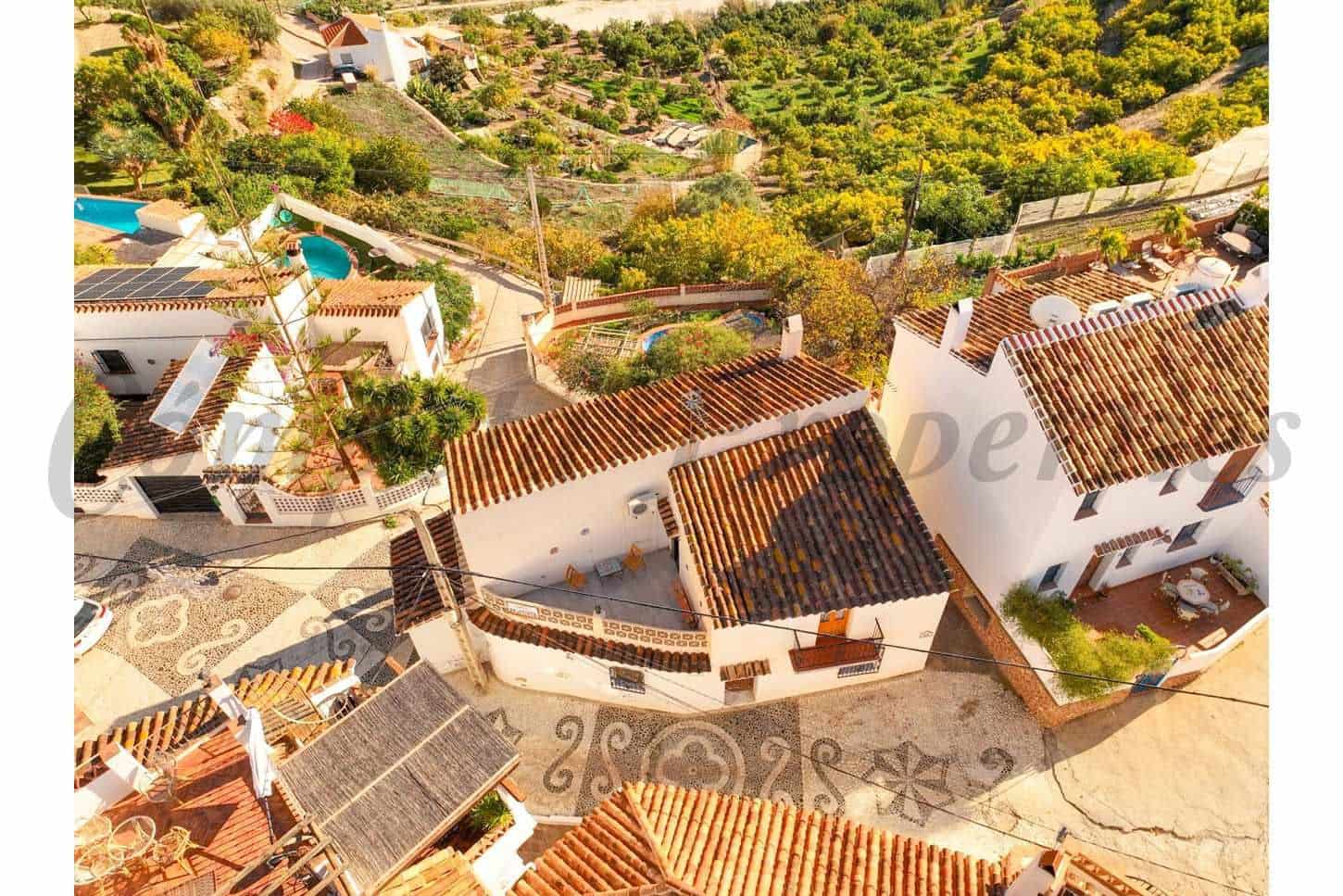 3 Zimmer Reihenhaus zu verkaufen in Frigiliana mit Pool Garage - 399.000 € (Ref: 10076325)