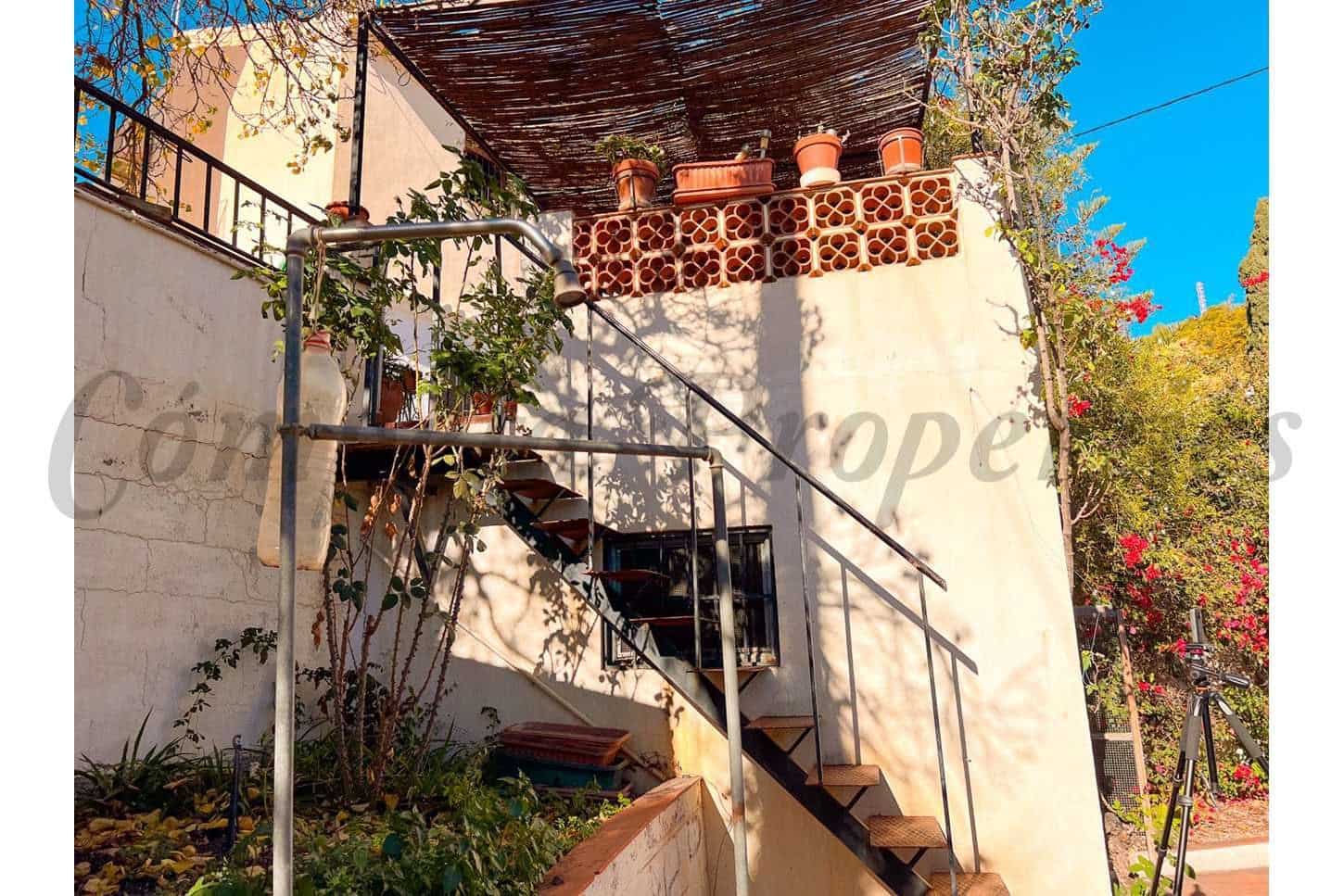 3 Zimmer Reihenhaus zu verkaufen in Frigiliana mit Pool Garage - 399.000 € (Ref: 10076325)