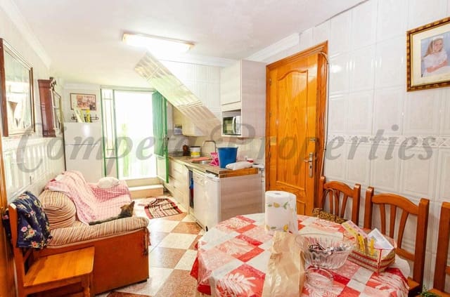 5 sypialnia Dom na sprzedaż w Cómpeta - 157 000 € (Ref: 10076328)