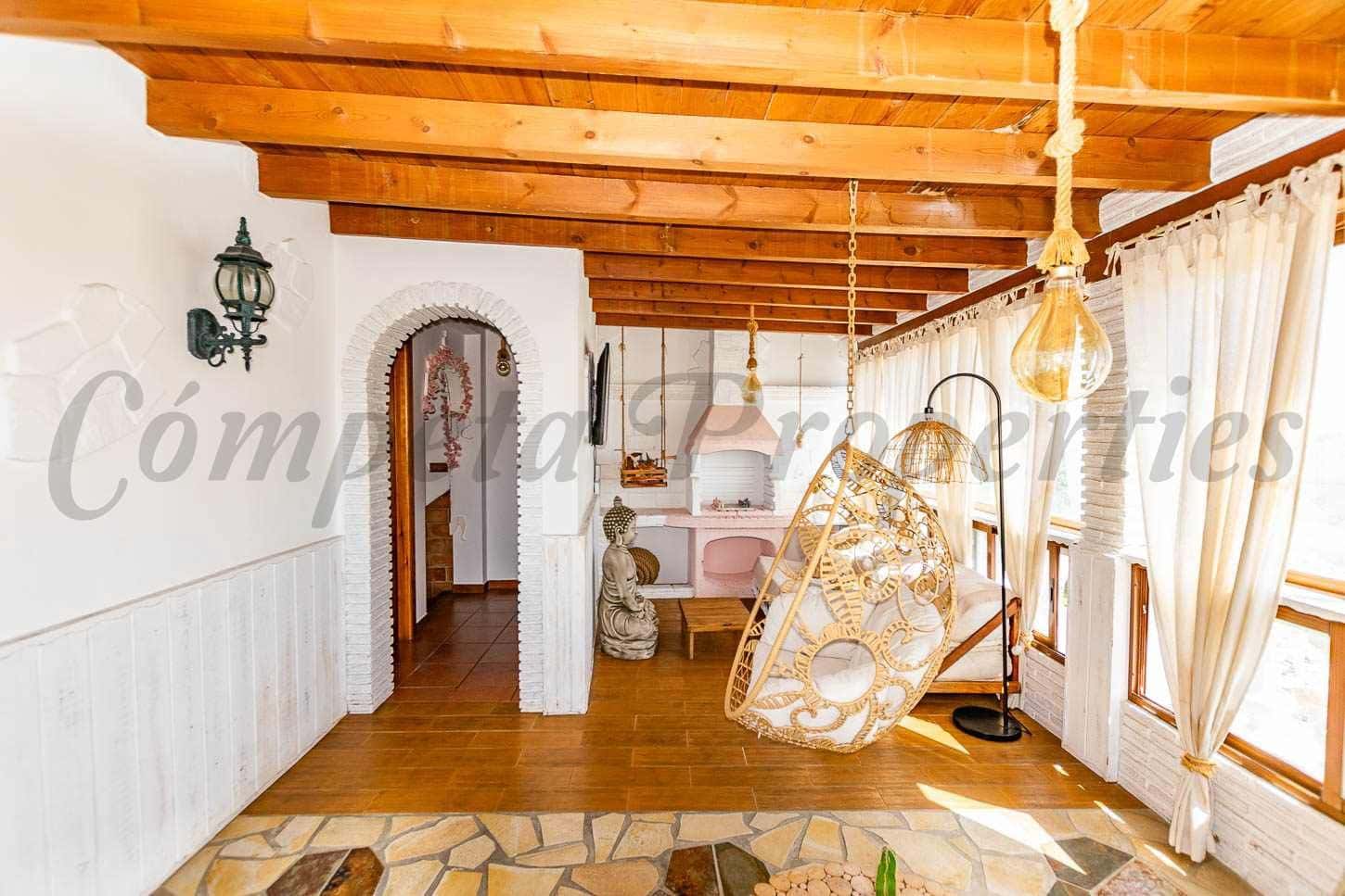 Casa de 3 habitaciones en Cómpeta en venta - 280.000 € (Ref: 10076329)