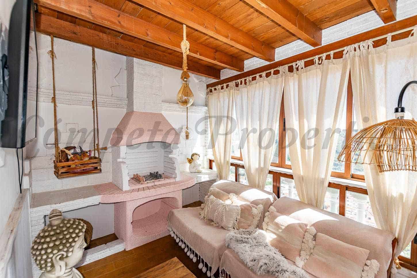 Casa de 3 habitaciones en Cómpeta en venta - 280.000 € (Ref: 10076329)