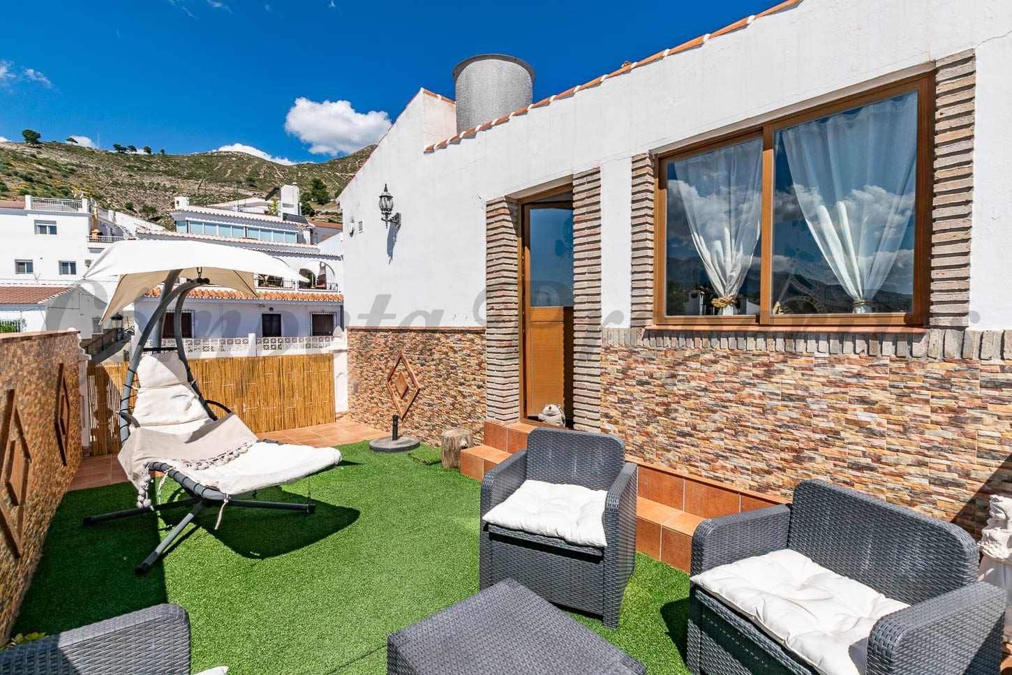 Casa de 3 habitaciones en Cómpeta en venta - 280.000 € (Ref: 10076329)