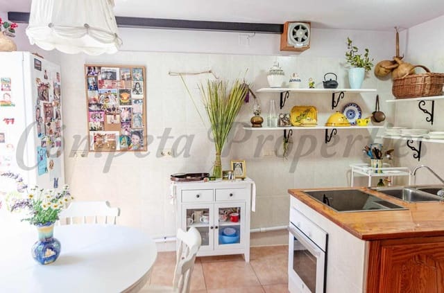 4 chambre Villa/Maison à vendre à Cómpeta avec piscine garage - 599 000 € (Ref: 10076331)