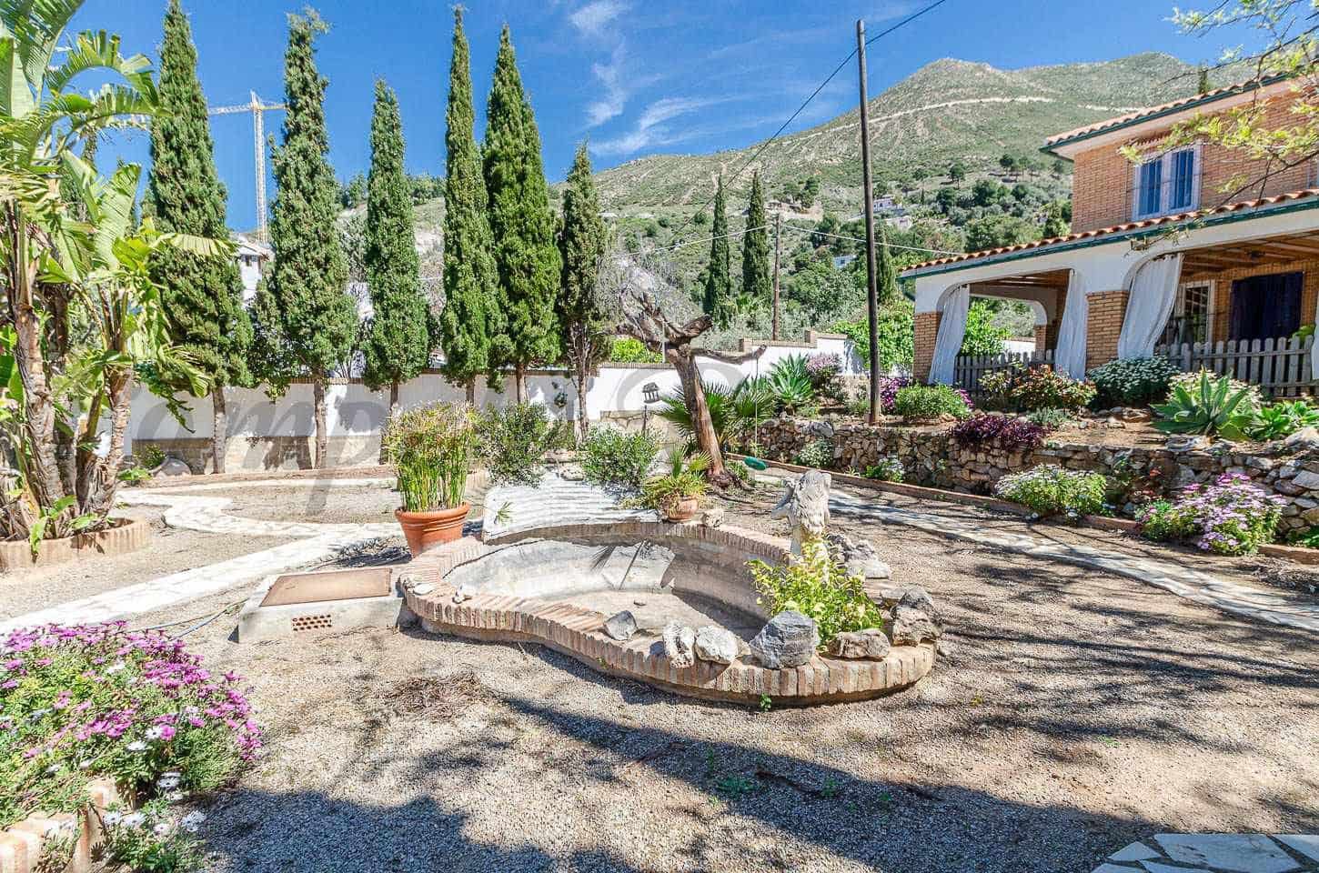 4 chambre Villa/Maison à vendre à Competa avec piscine garage - 599 000 € (Ref: 10076331)