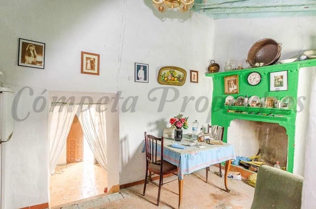 4 makuuhuone Omakotitalo myytävänä paikassa Salares - 87 500 € (Ref: 10076332)