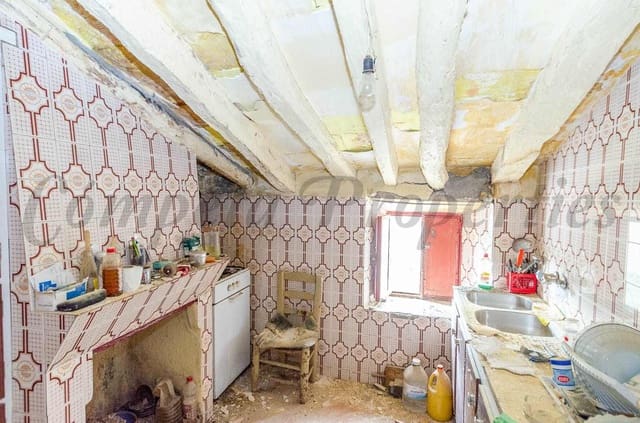 4 makuuhuone Omakotitalo myytävänä paikassa Salares - 87 500 € (Ref: 10076332)