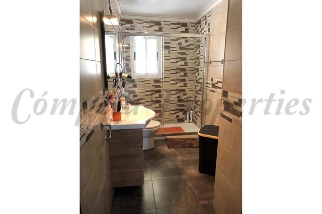 Casa de 3 habitaciones en Cómpeta en venta - 170.000 € (Ref: 10076333)