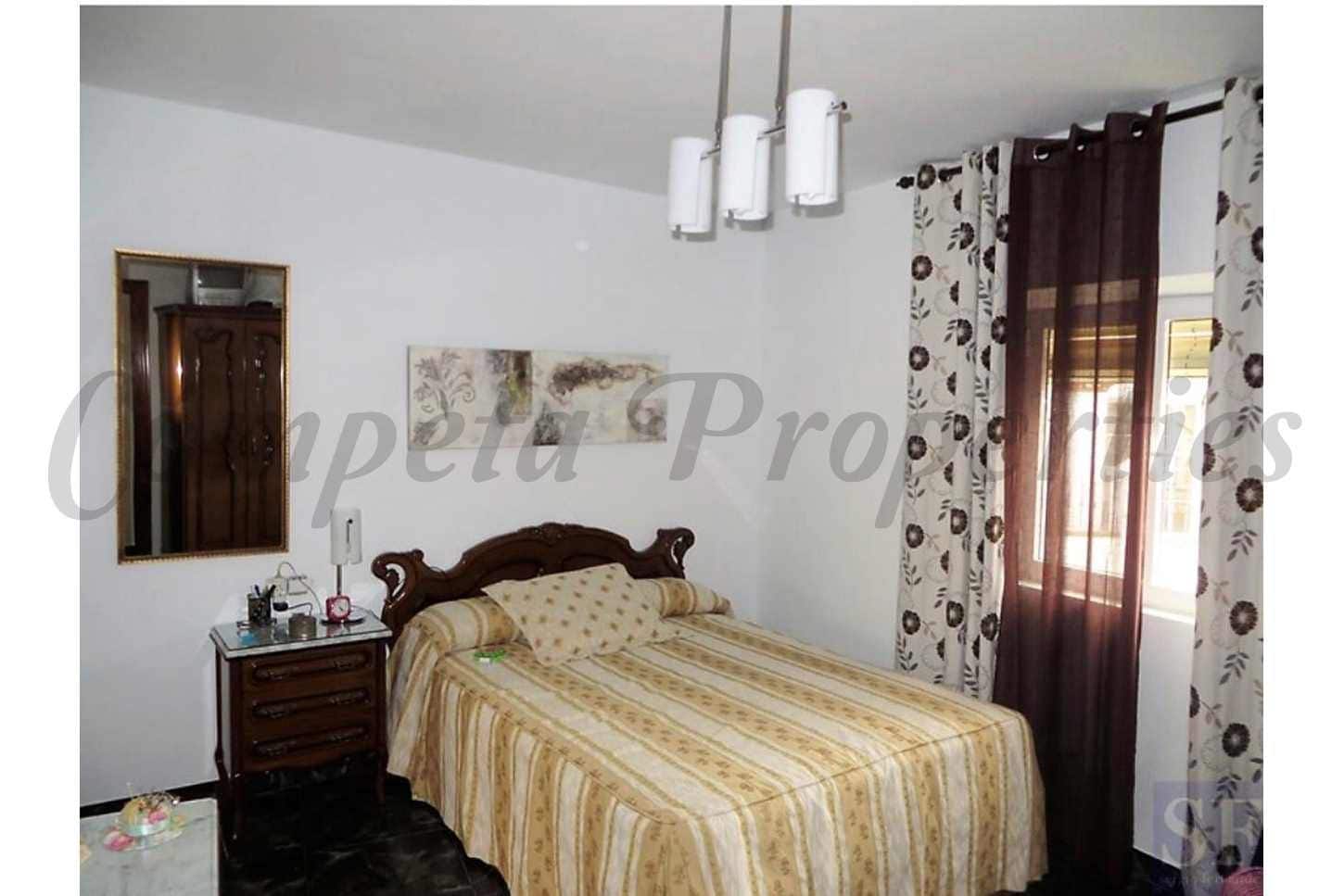 Casa de 3 habitaciones en Cómpeta en venta - 170.000 € (Ref: 10076333)