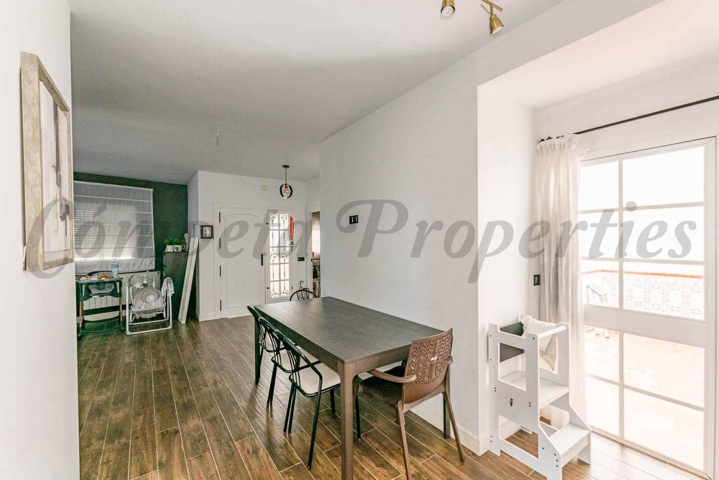3 makuuhuone Omakotitalo myytävänä paikassa Corumbela mukana 
autotalli - 220 000 € (Ref: 10076335)