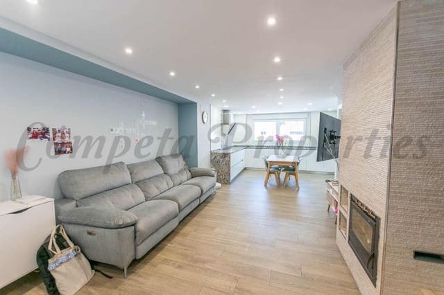 4 makuuhuone Omakotitalo myytävänä paikassa Cómpeta - 445 000 € (Ref: 10076337)
