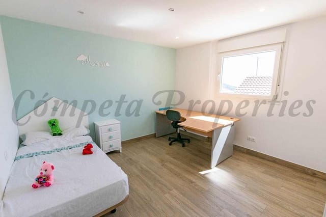 4 makuuhuone Omakotitalo myytävänä paikassa Cómpeta - 445 000 € (Ref: 10076337)