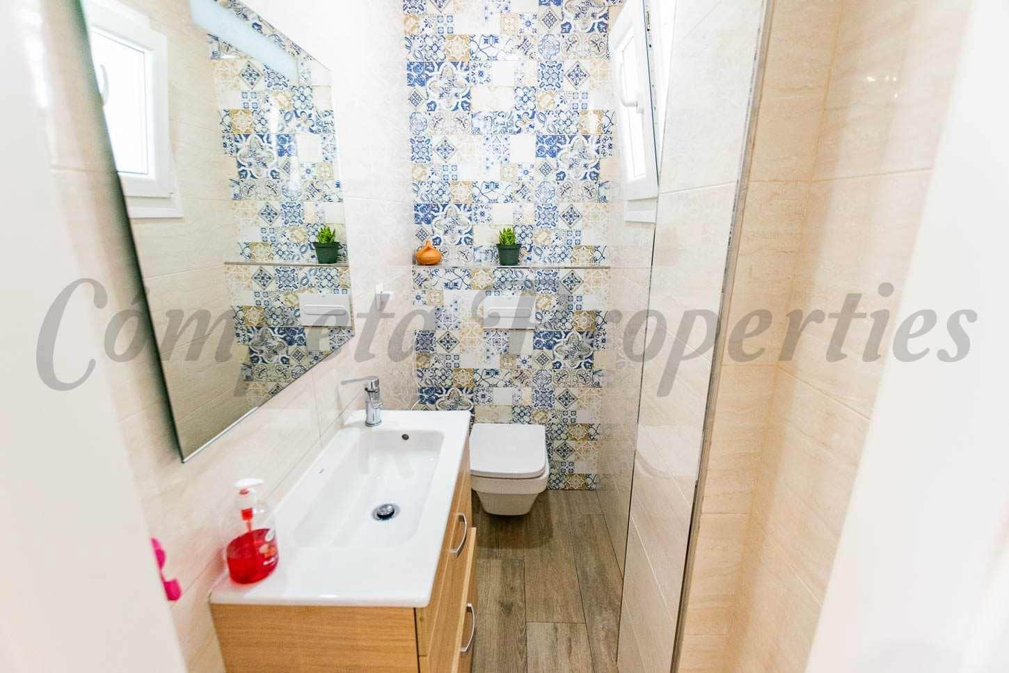 4 makuuhuone Omakotitalo myytävänä paikassa Competa - 445 000 € (Ref: 10076337)