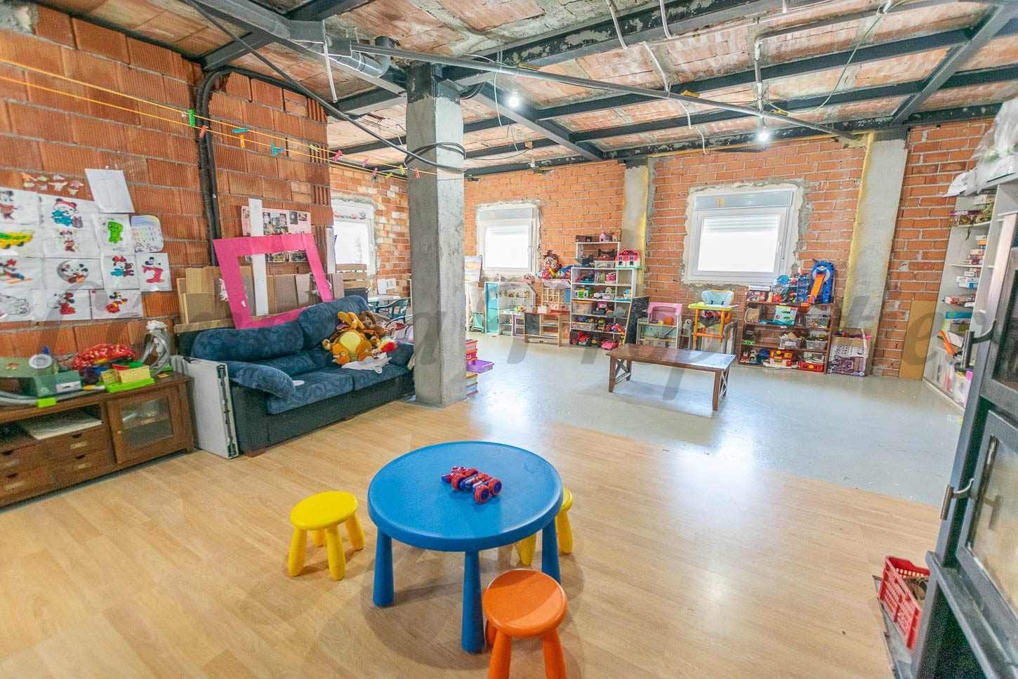 4 makuuhuone Omakotitalo myytävänä paikassa Competa - 445 000 € (Ref: 10076337)