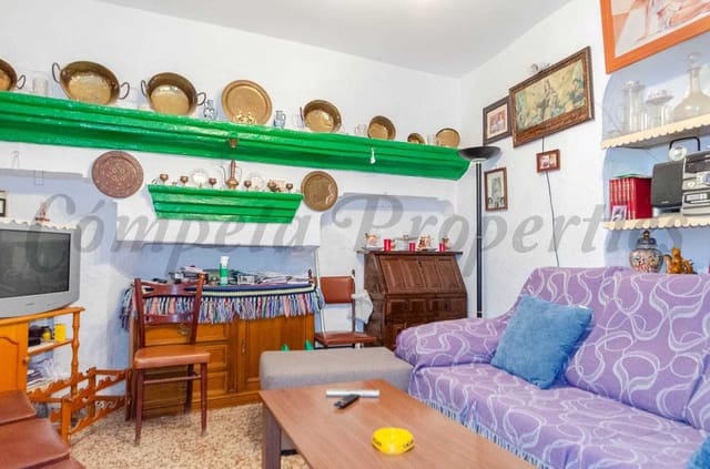 4 quarto Casa em Banda para venda em Comares - 127 500 € (Ref: 10076338)
