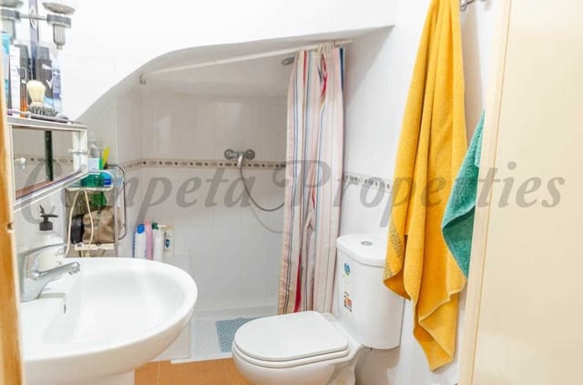 4 quarto Casa em Banda para venda em Comares - 127 500 € (Ref: 10076338)
