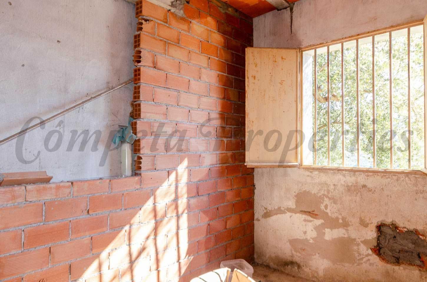 2 quarto Casa em Banda para venda em Corumbela - 127 500 € (Ref: 10076339)