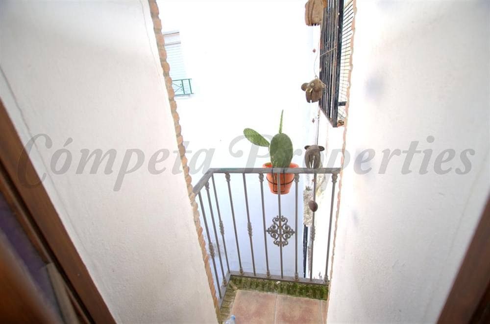 2 slaapkamer Huis te huur in Archez - € 625 (Ref: 10076343)