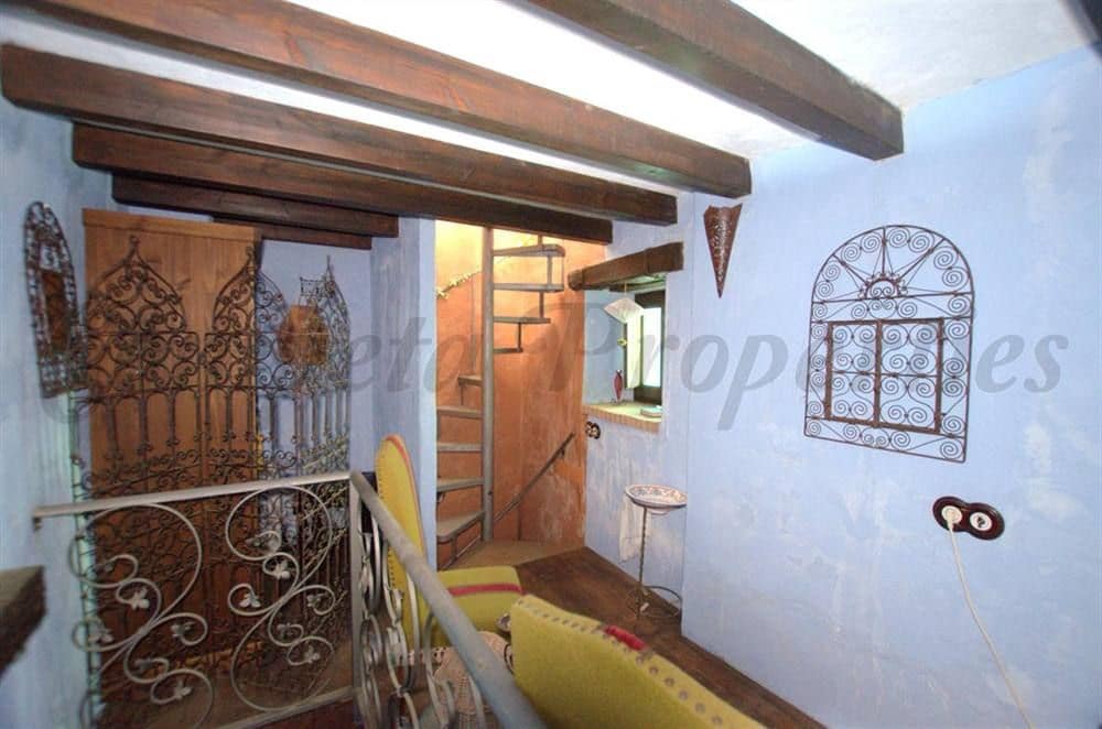 2 slaapkamer Huis te huur in Archez - € 625 (Ref: 10076343)