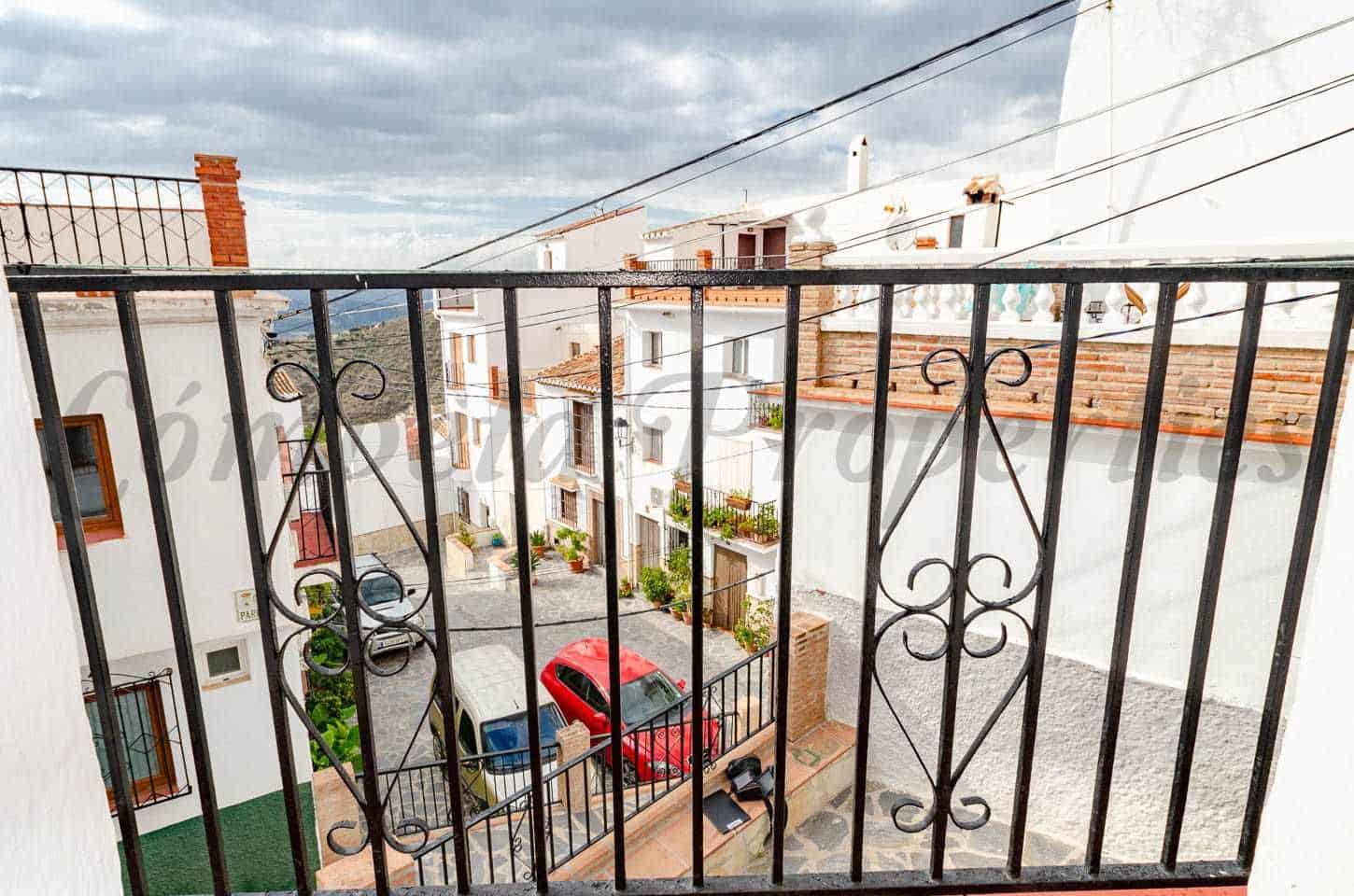 3 bedroom Townhouse for sale in Canillas de Aceituno - € 65,000 (Ref: 10076345)