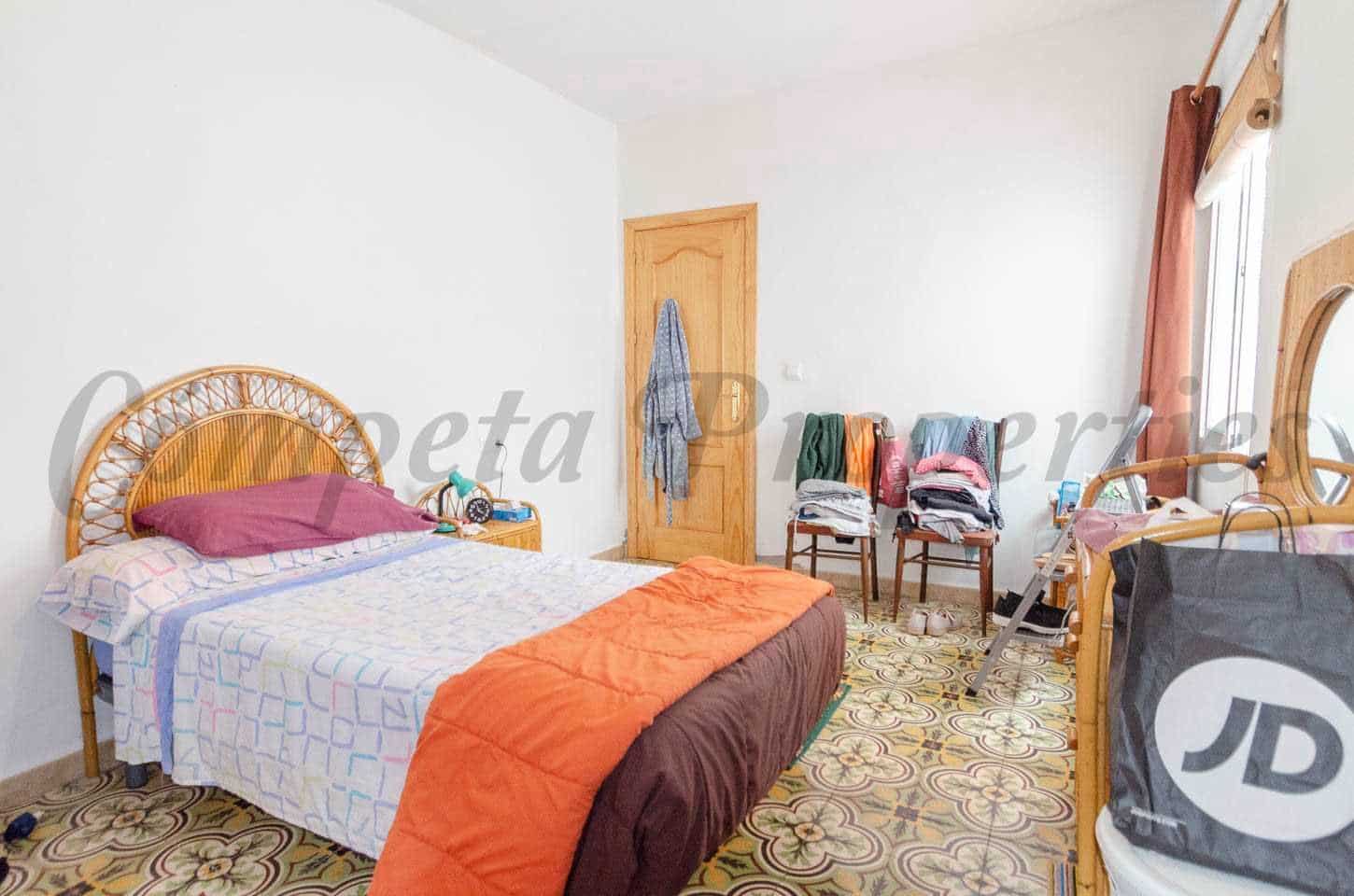 3 Zimmer Haus zu verkaufen in Archez mit Garage - 129.900 € (Ref: 10076349)