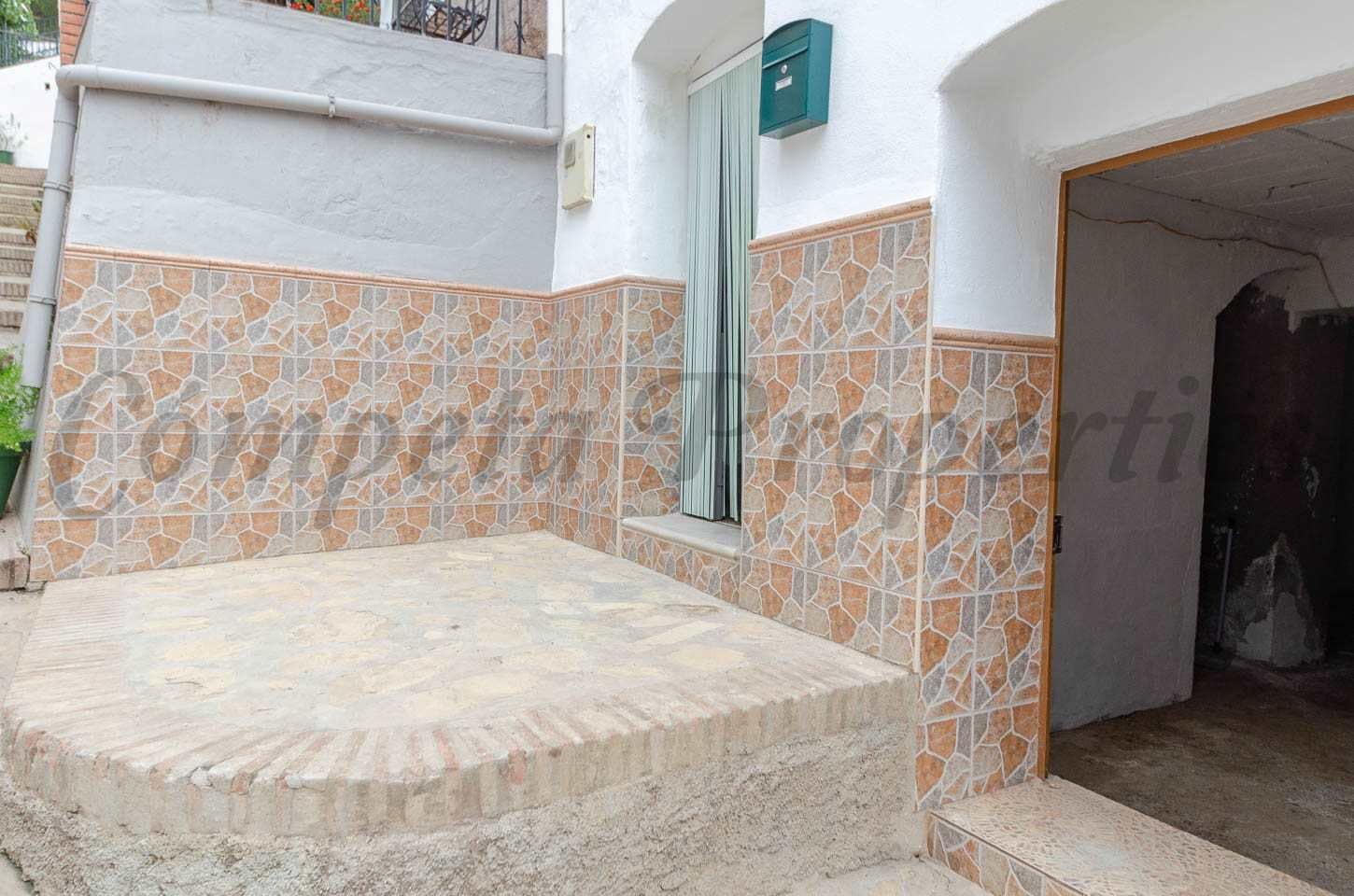 3 Zimmer Haus zu verkaufen in Archez mit Garage - 129.900 € (Ref: 10076349)