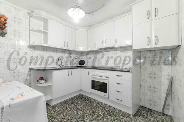 2 makuuhuone Omakotitalo myytävänä paikassa Salares - 89 000 € (Ref: 10076350)