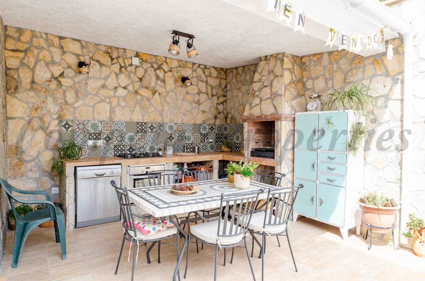 Casa de 3 habitaciones en Cómpeta en venta con garaje - 378.000 € (Ref: 10076352)