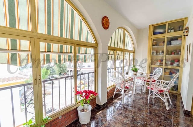 Casa de 3 habitaciones en Cómpeta en venta con garaje - 378.000 € (Ref: 10076352)