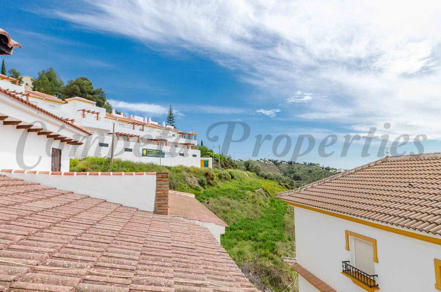 Casa de 3 habitaciones en Cómpeta en venta con garaje - 378.000 € (Ref: 10076352)