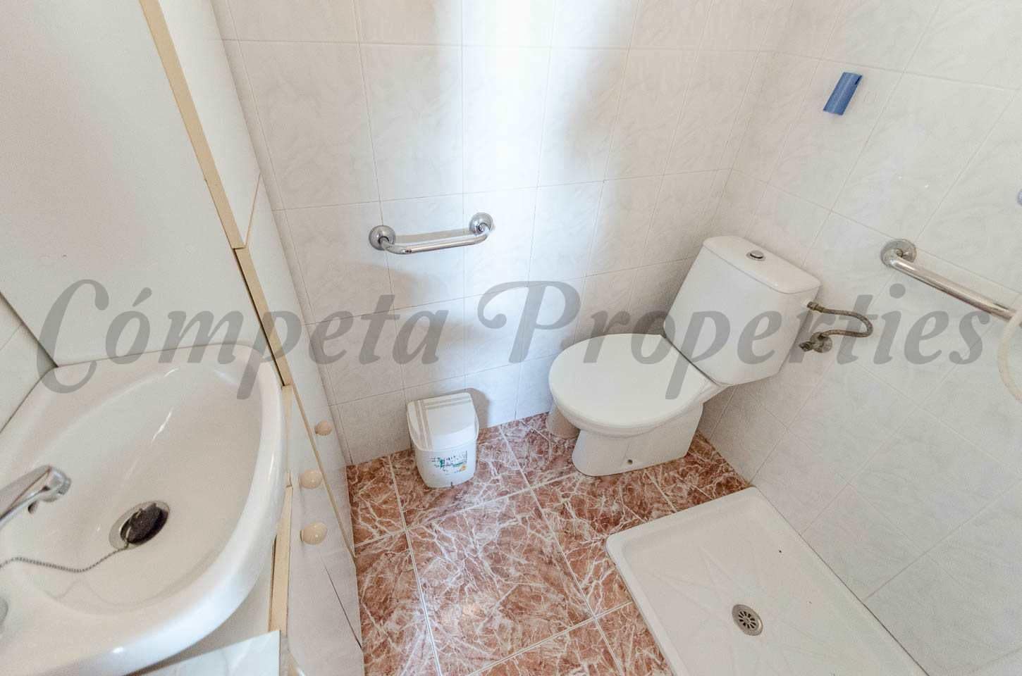 1 quarto Casa em Banda para venda em Canillas de Aceituno - 96 000 € (Ref: 10076353)