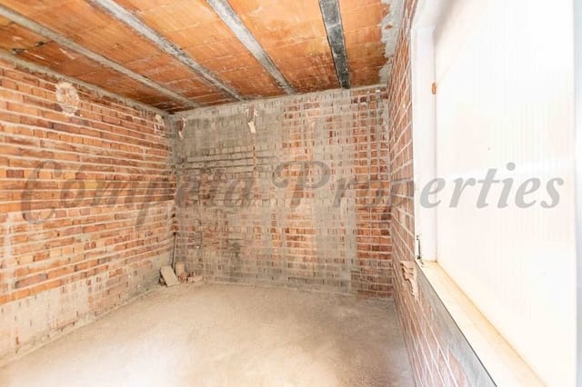 Casa de 4 habitaciones en Algarrobo en venta con garaje - 229.000 € (Ref: 10076356)